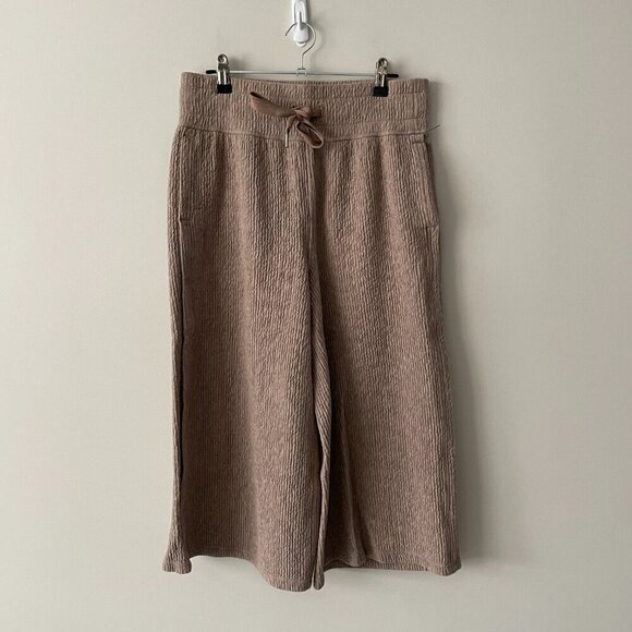 Lululemon Retreat Yourself Crop Wide Leg Pants Heathered Soft Sand Brown 6 - Picture 2 of 10